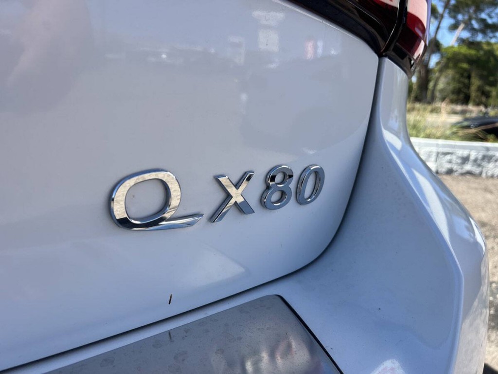 2021 INFINITI QX80 Image 5