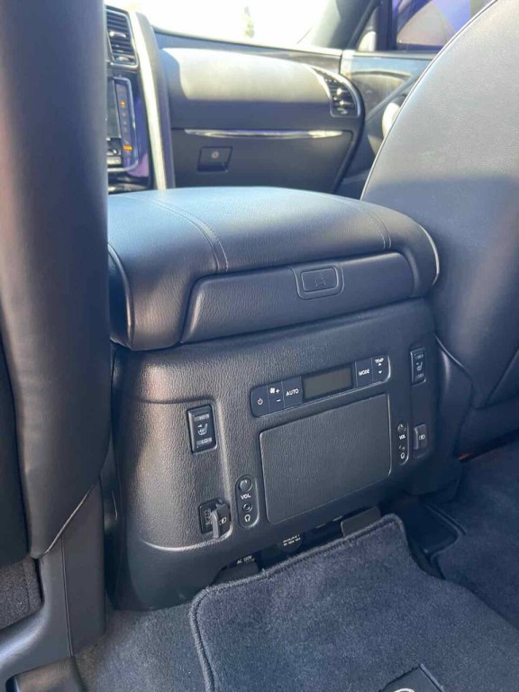 2021 INFINITI QX80 Image 28