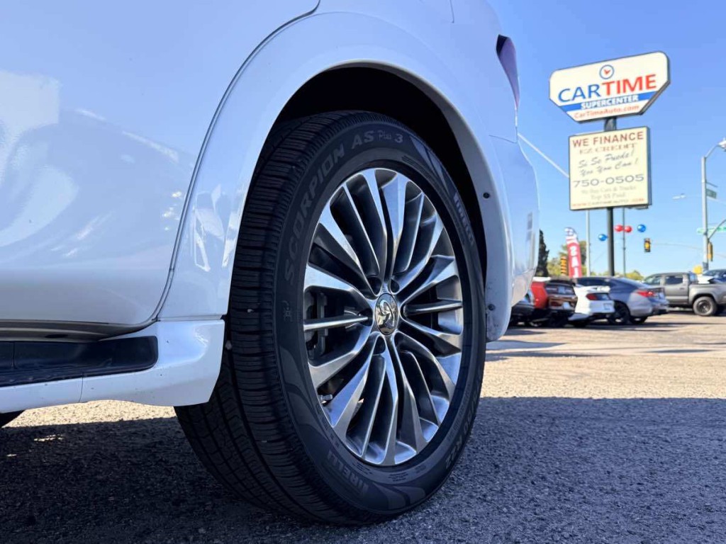 2021 INFINITI QX80 Image 10