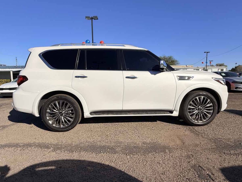 2021 INFINITI QX80 Image 11