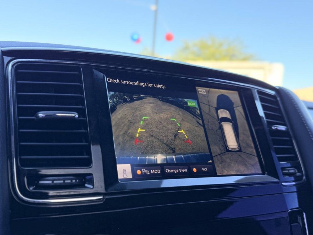 2021 INFINITI QX80 Image 18