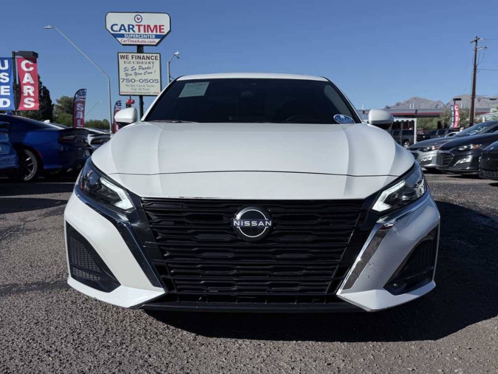 2023 Nissan Altima Image 3