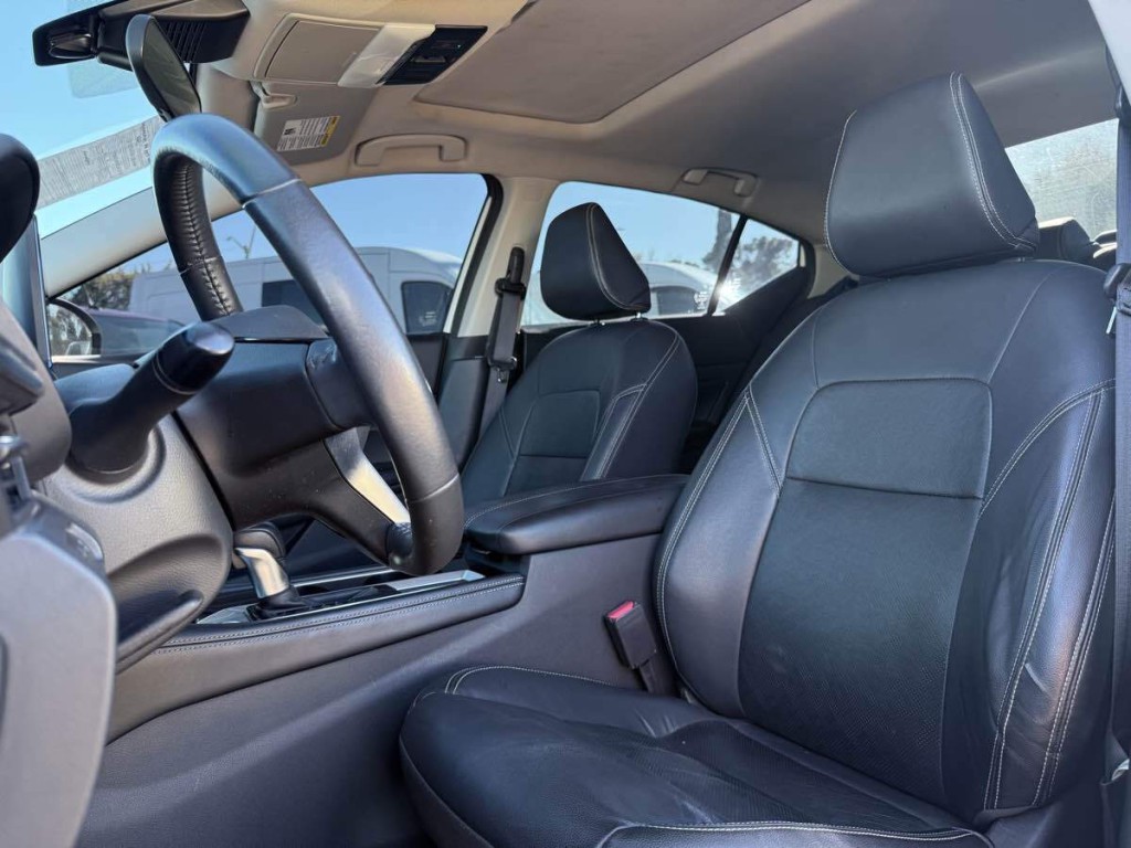 2023 Nissan Altima Image 15