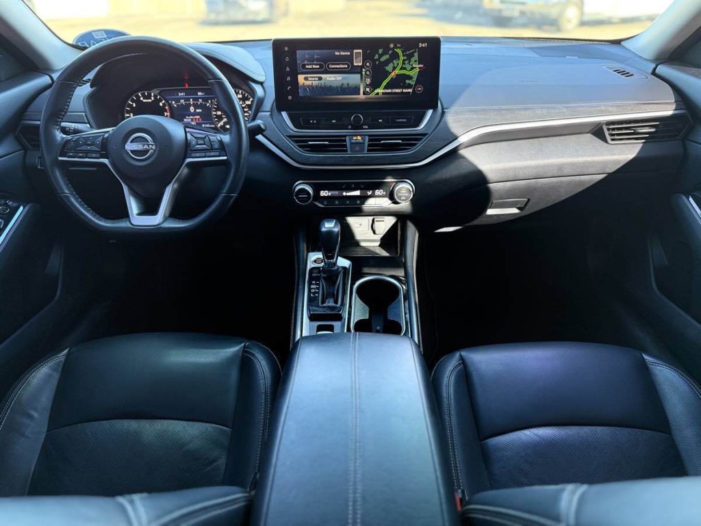 2023 Nissan Altima Image 16