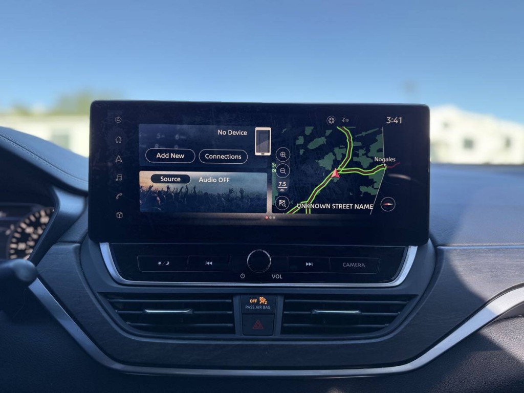2023 Nissan Altima Image 21