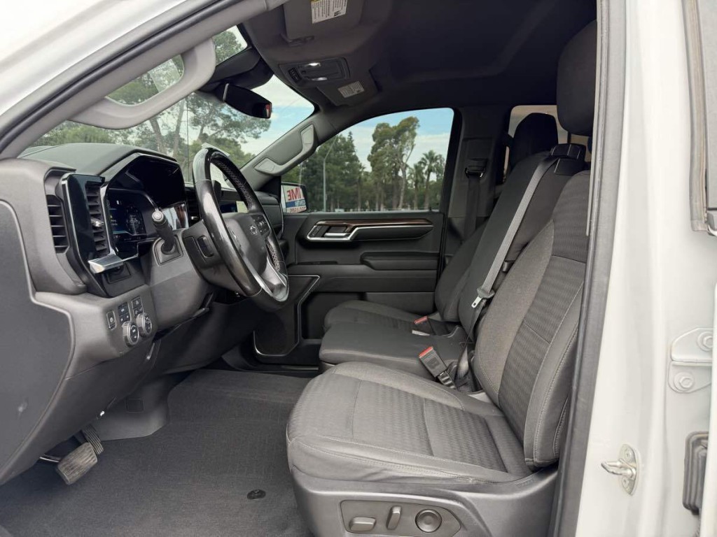 2023 Chevrolet Silverado 1500 Image 15