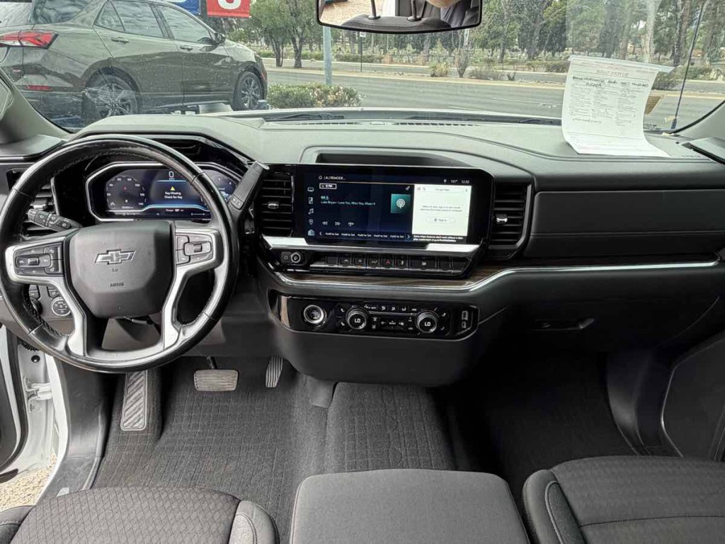 2023 Chevrolet Silverado 1500 Image 18