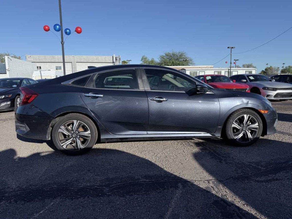 2018 Honda Civic Image 8