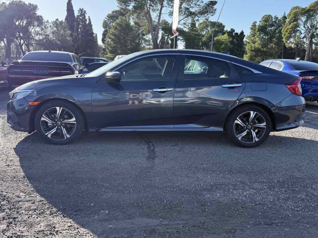 2018 Honda Civic Image 9