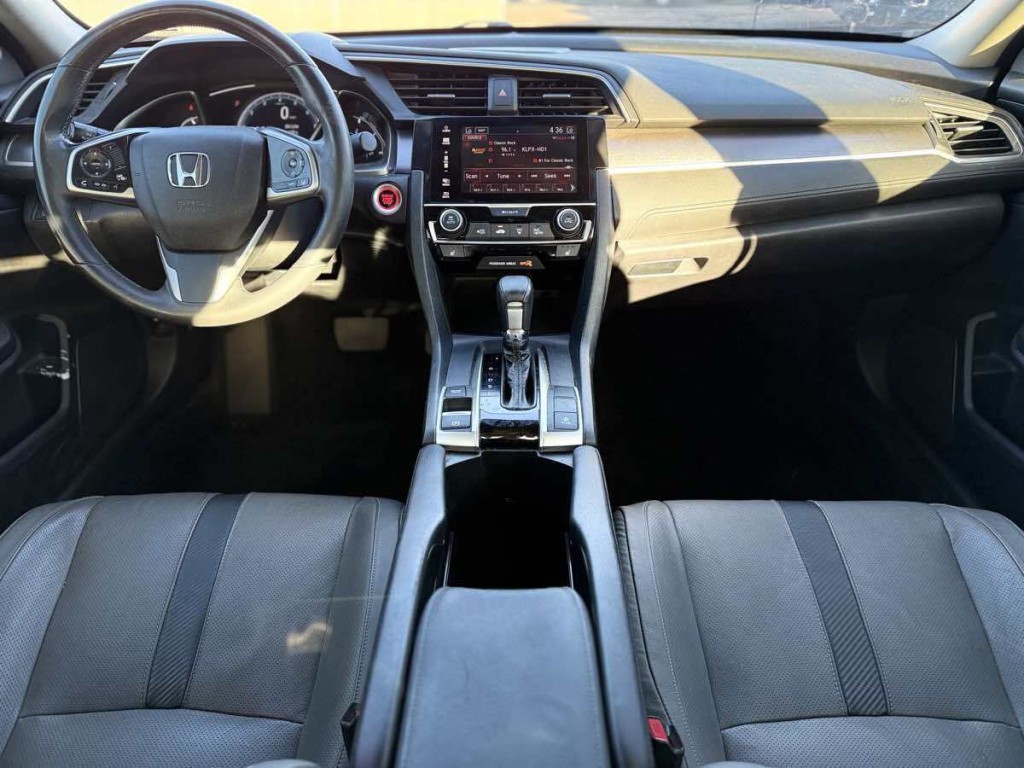 2018 Honda Civic Image 15
