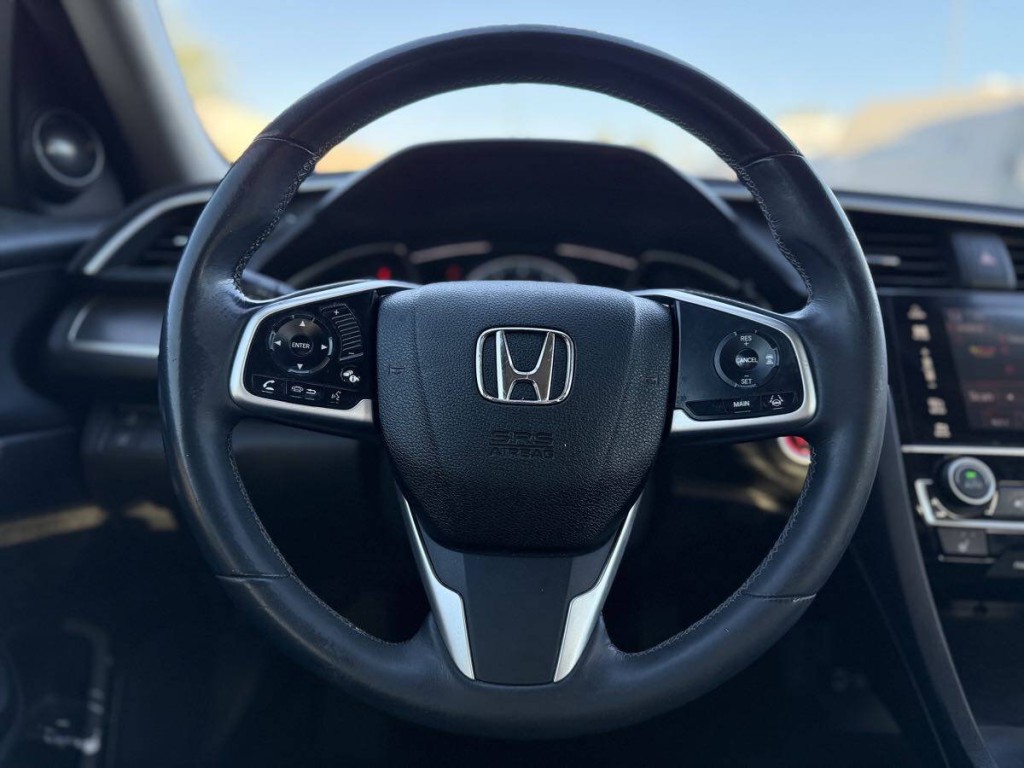 2018 Honda Civic Image 17