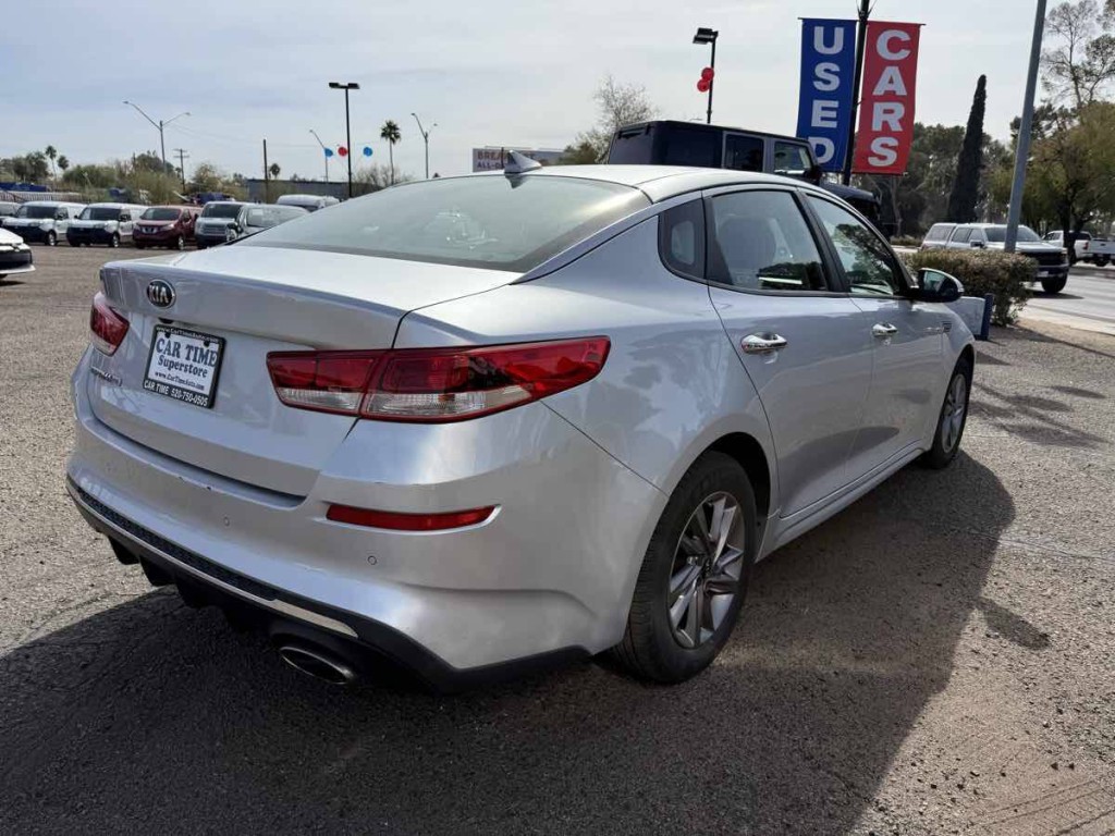 2020 Kia Optima Image 5