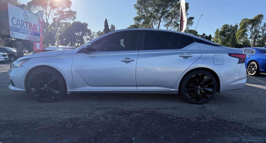 2019 Nissan Altima Image 11