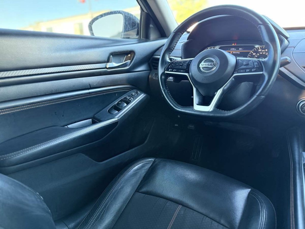 2019 Nissan Altima Image 15