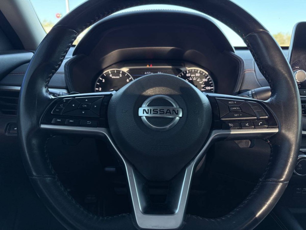 2019 Nissan Altima Image 16