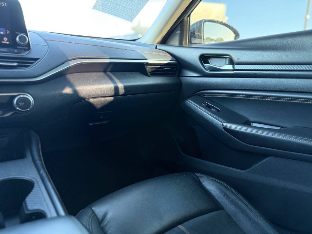 2019 Nissan Altima Image 21