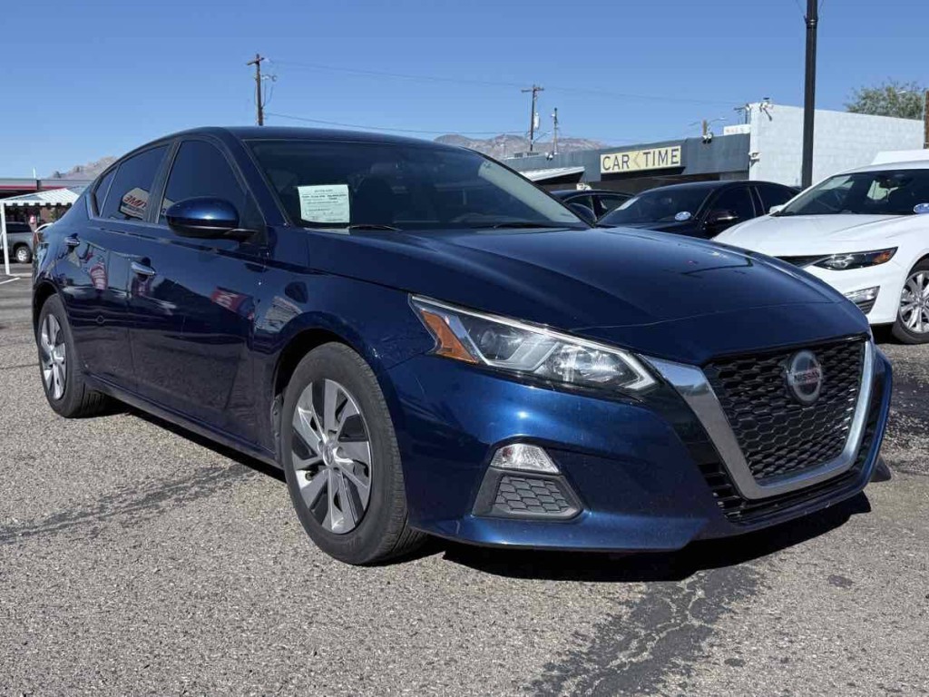 2020 Nissan Altima Image 2