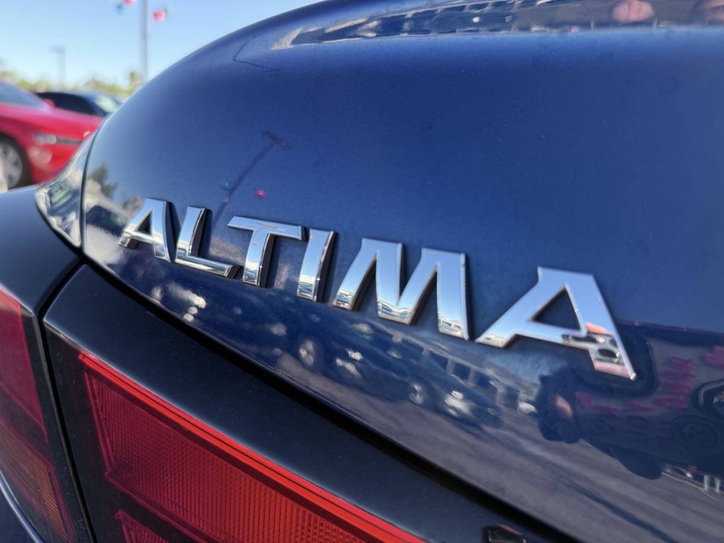 2020 Nissan Altima Image 11