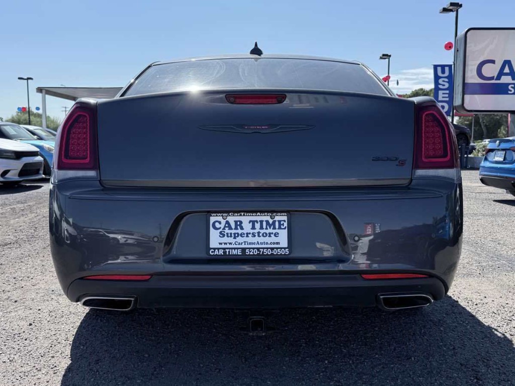 2021 Chrysler 300 Image 6