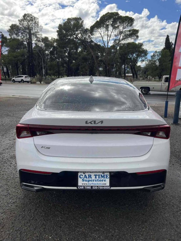 2022 Kia K5 Image 4