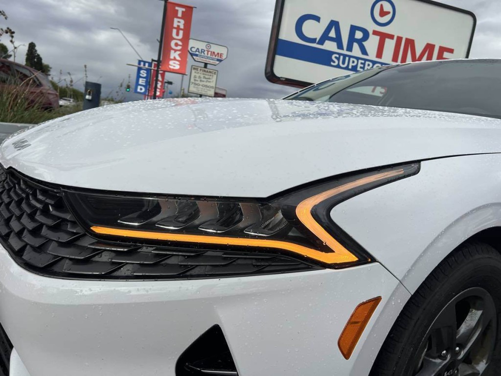 2022 Kia K5 Image 7