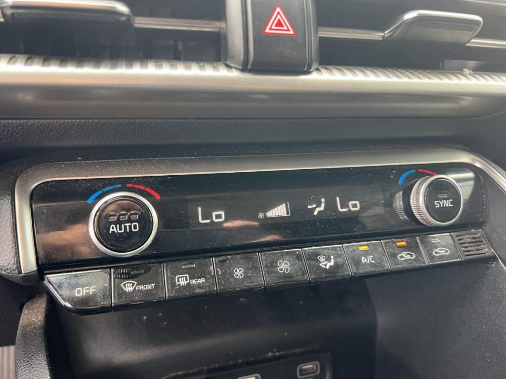 2022 Kia K5 Image 17