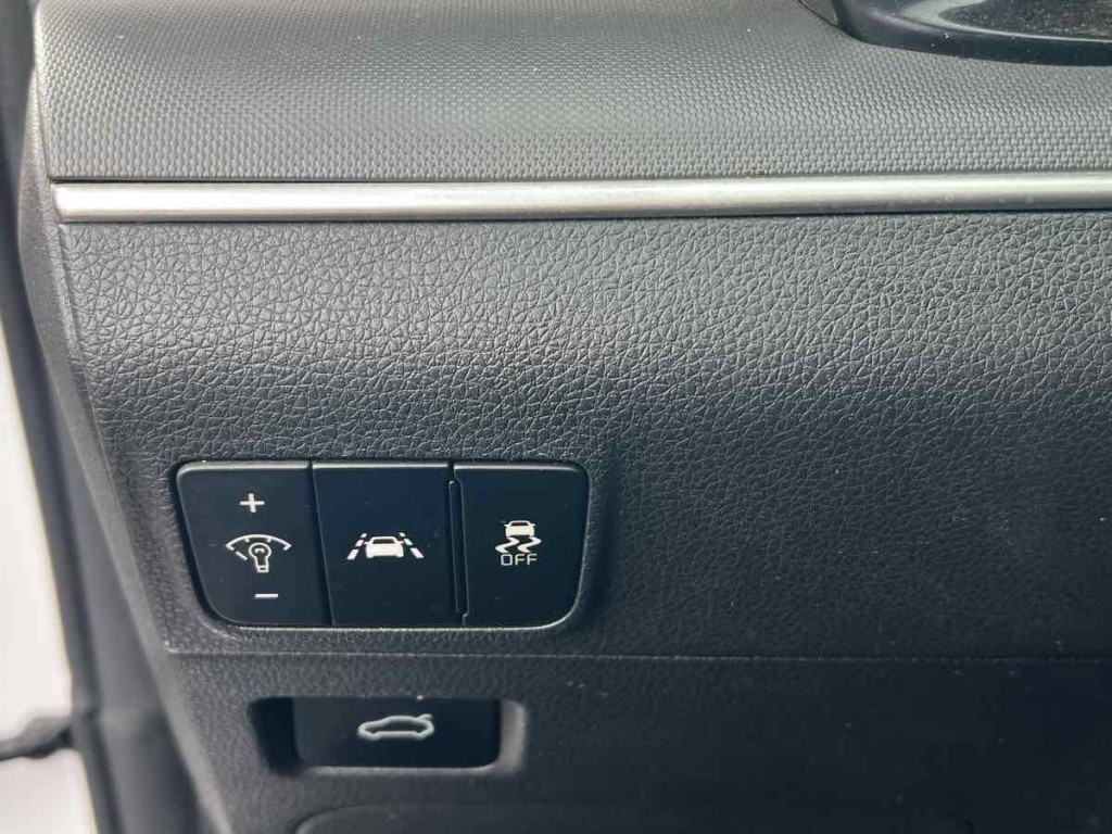 2022 Kia K5 Image 19