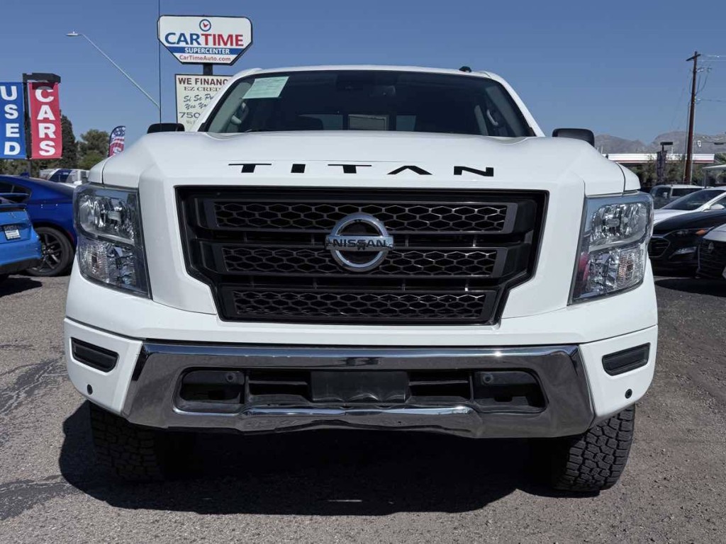 2021 Nissan Titan Image 3