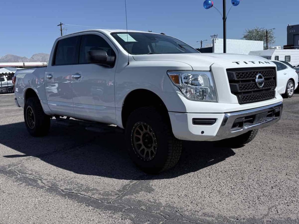 2021 Nissan Titan Image 4