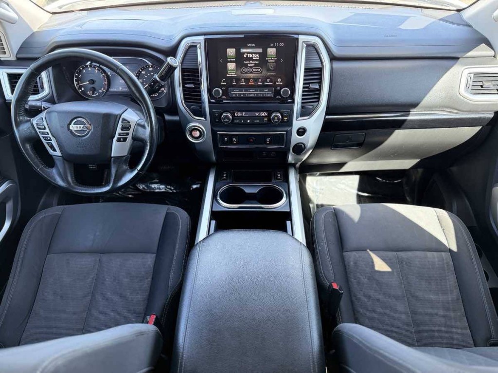 2021 Nissan Titan Image 13