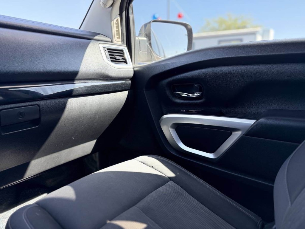 2021 Nissan Titan Image 20