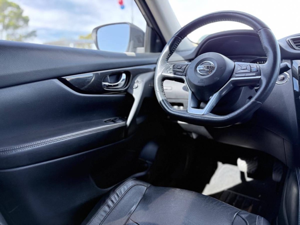 2020 Nissan Rogue Image 15