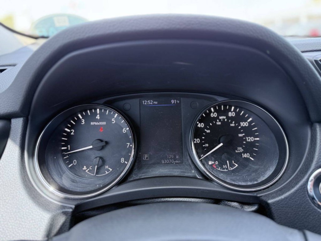 2020 Nissan Rogue Image 17