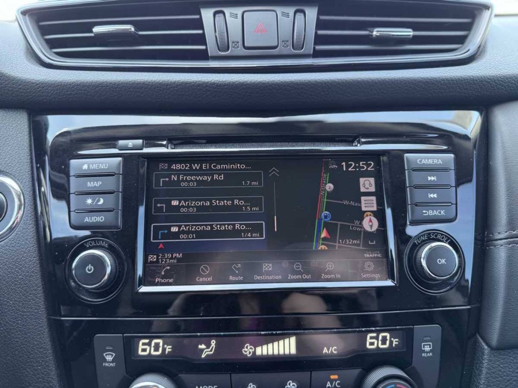 2020 Nissan Rogue Image 18