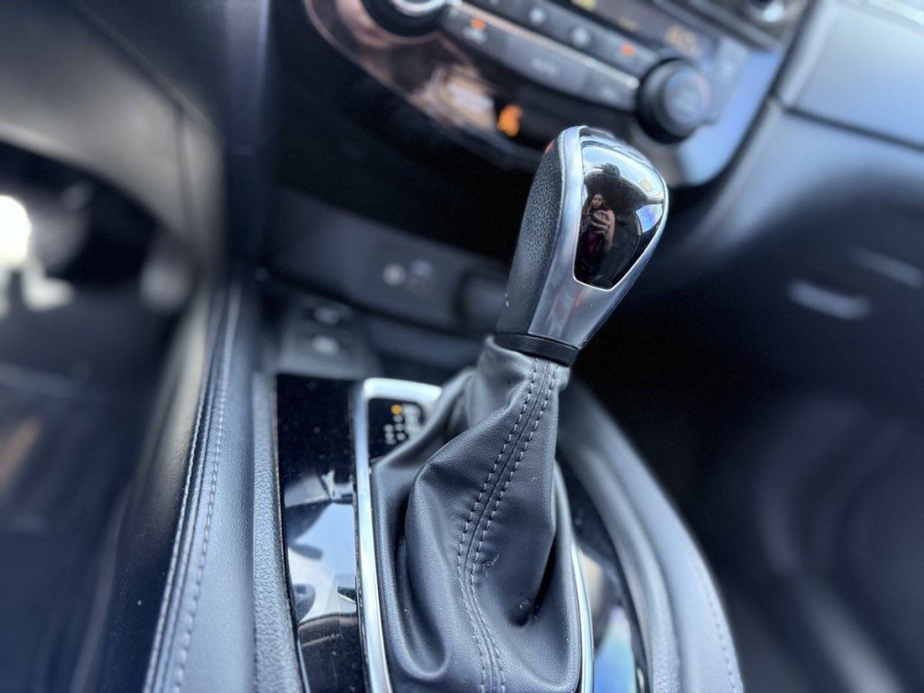 2020 Nissan Rogue Image 21