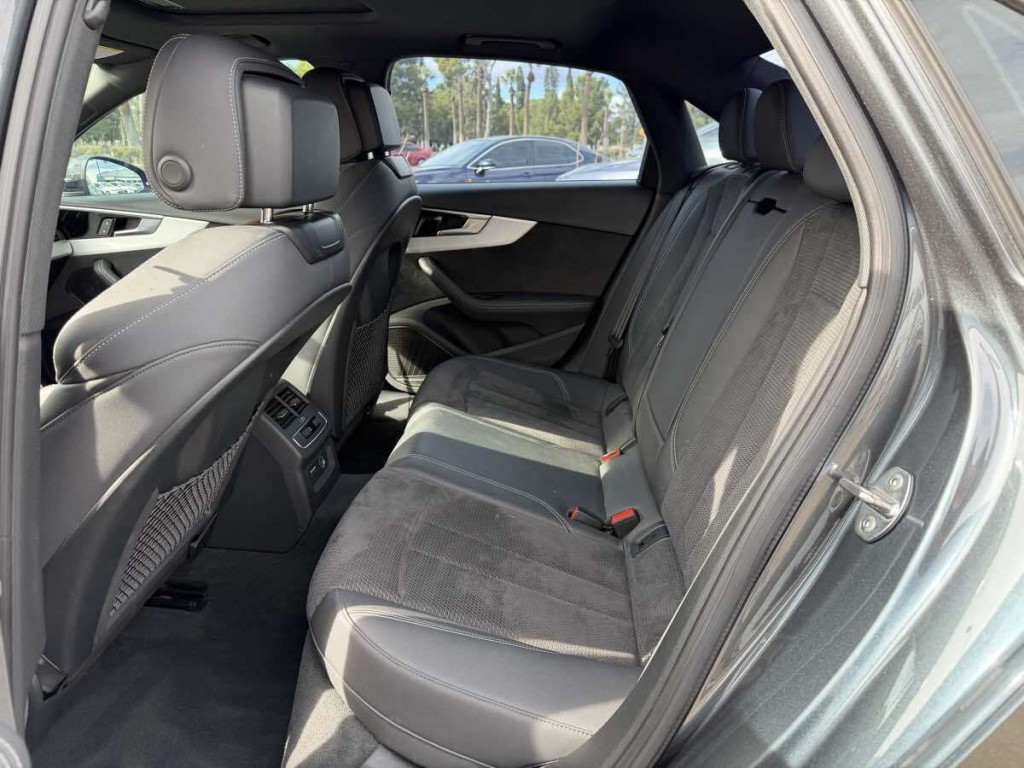 2021 Audi A4 Image 11