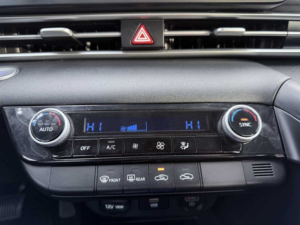 2022 Hyundai Elantra Image 19