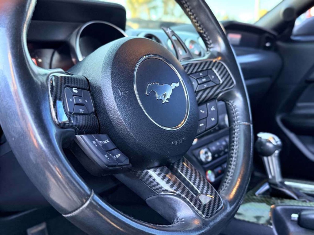 2019 Ford Mustang Image 12