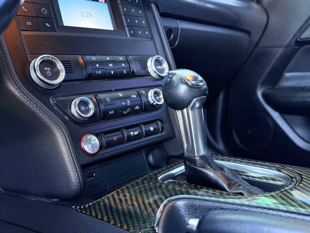 2019 Ford Mustang Image 15