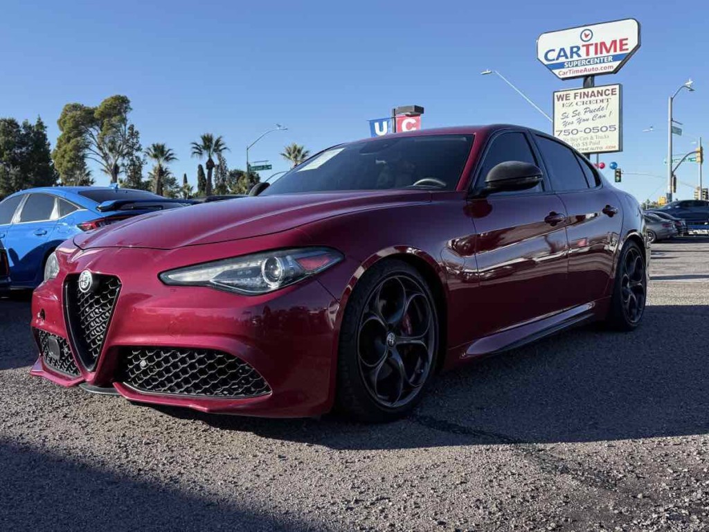 2019 Alfa Romeo Giulia Image 4