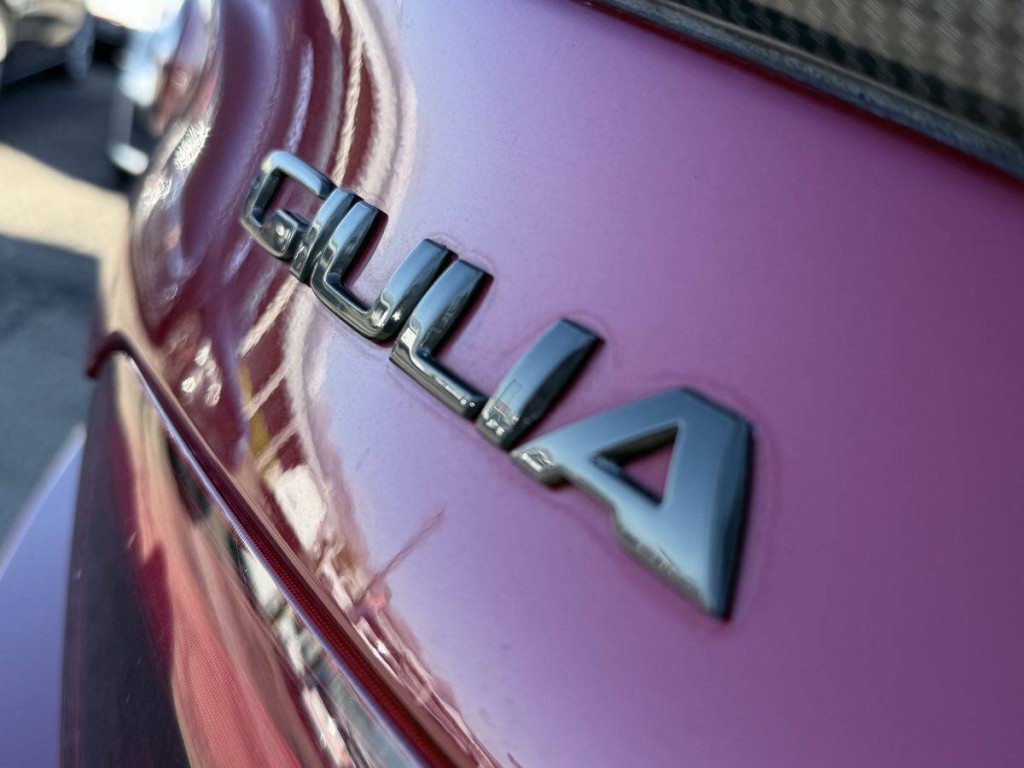 2019 Alfa Romeo Giulia Image 10