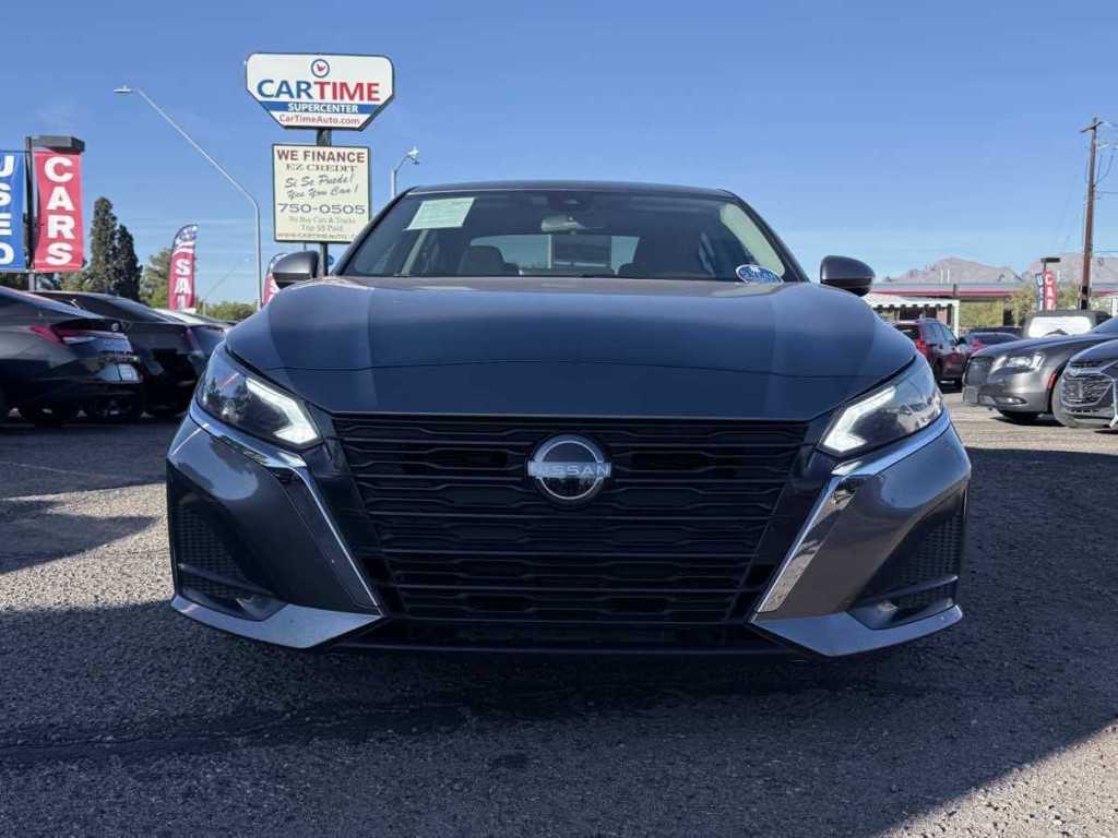 2023 Nissan Altima Image 3