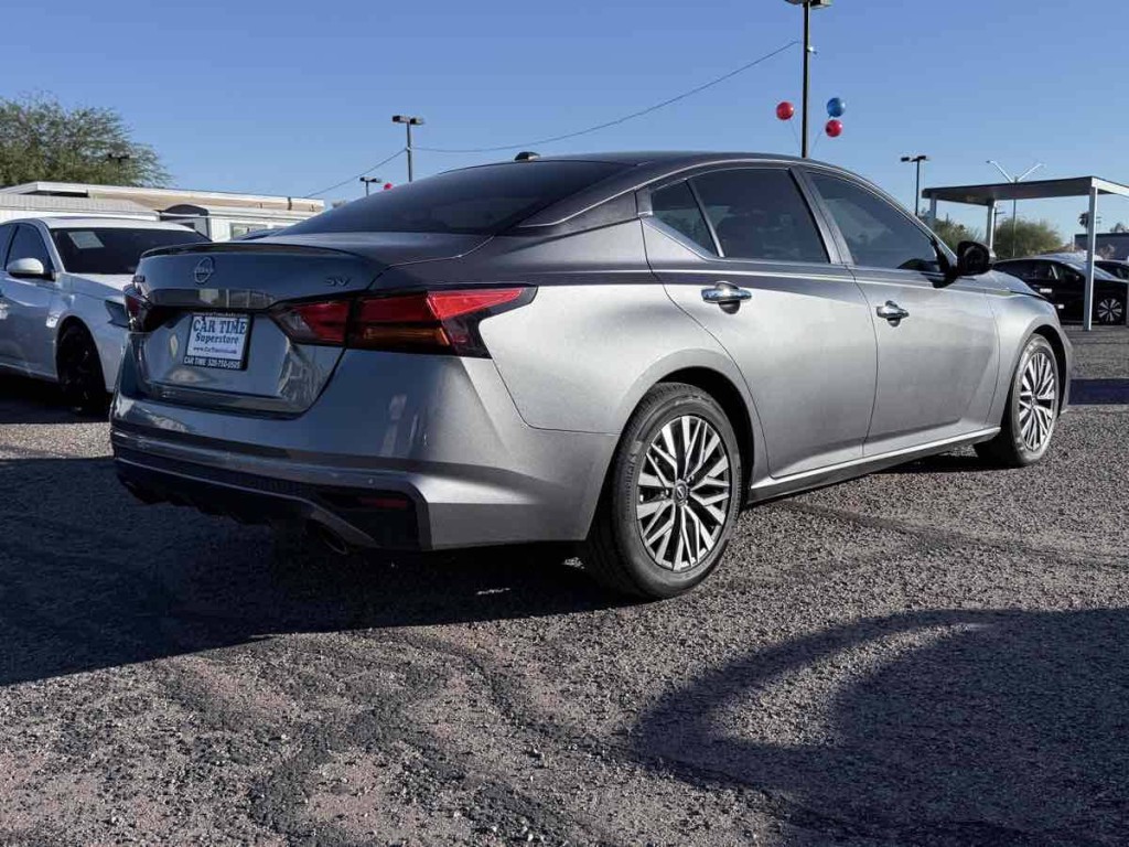 2023 Nissan Altima Image 5