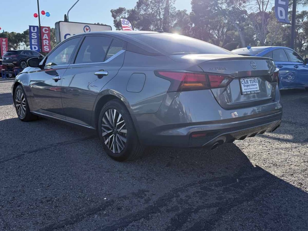2023 Nissan Altima Image 7