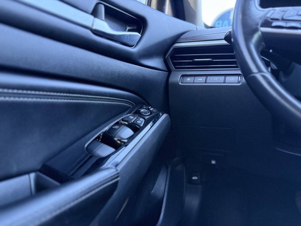 2023 Nissan Altima Image 17