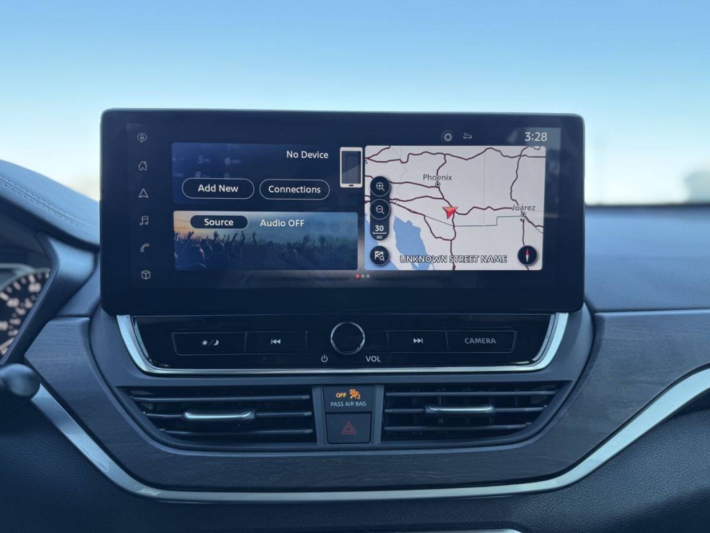 2023 Nissan Altima Image 18