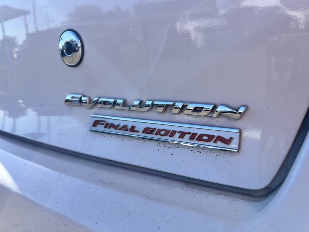 2015 Mitsubishi Lancer Evolution Image 5