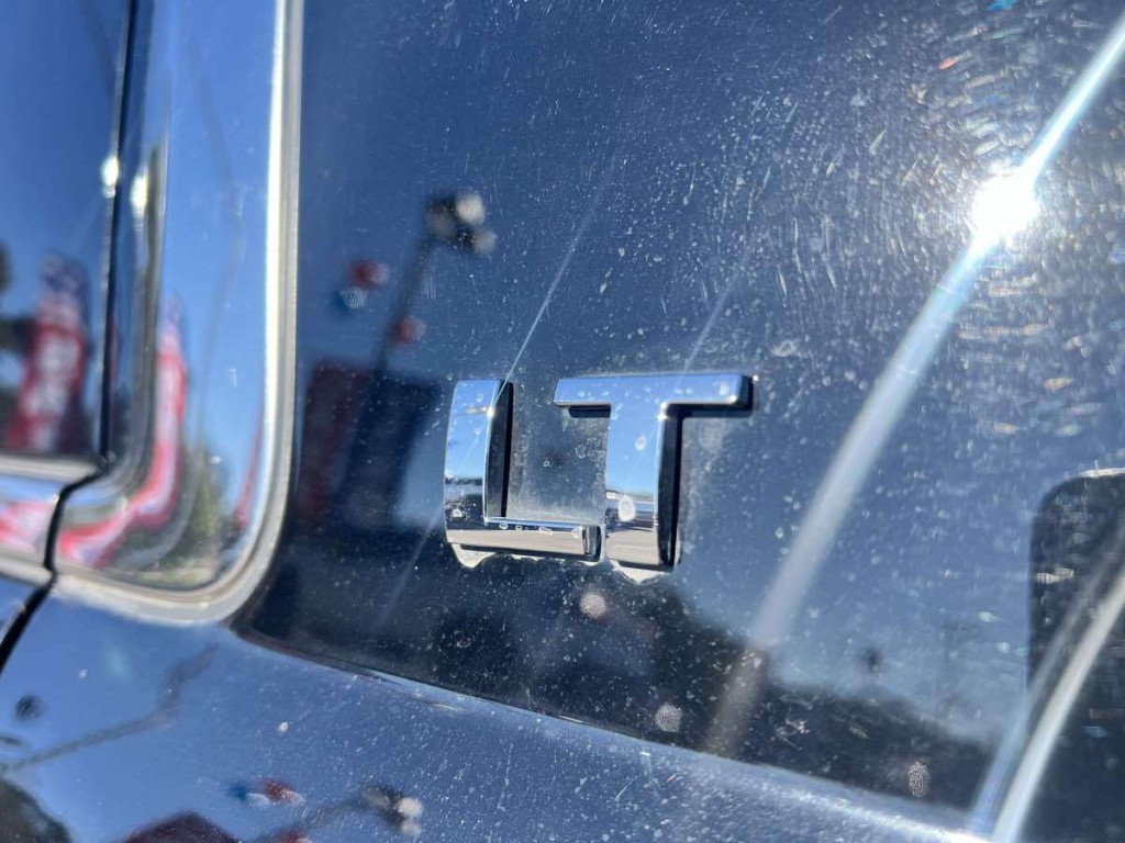 2020 Chevrolet Suburban Image 8