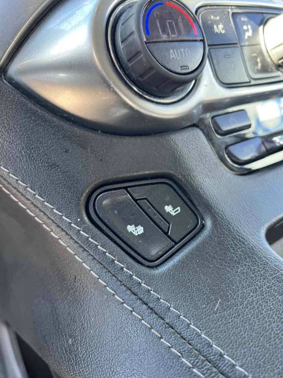 2020 Chevrolet Suburban Image 15