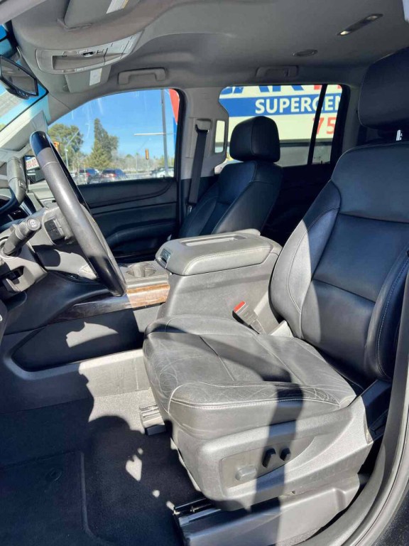 2020 Chevrolet Suburban Image 16